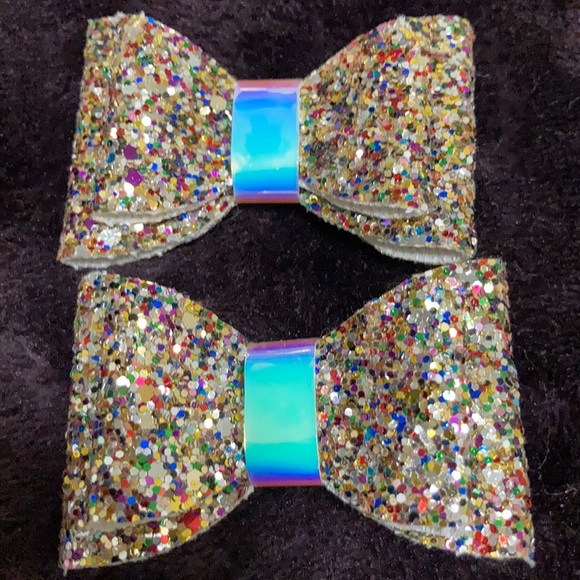 Bows - Picture 2 of 4